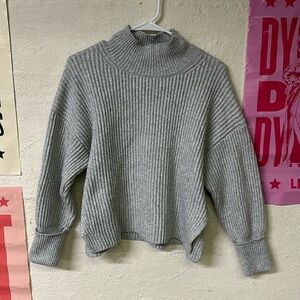 Top Shop Woman’s Sweater Size: 12